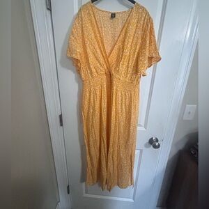 Lightweight Yellow Floral V-Neck Dress | Size 1X